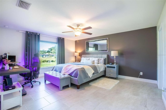 bedroom with ceiling fan