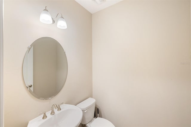 660 Ravello Blvd, Nokomis, FL 34275 - half bathroom featuring a sink and toilet