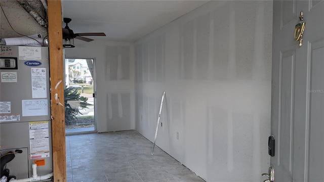 foyer with ceiling fan