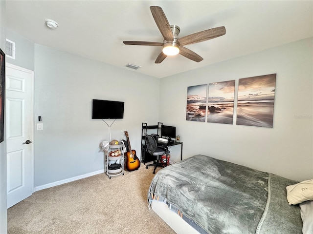 bedroom featuring carpet floors and ceiling fan