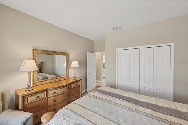 bedroom featuring a closet