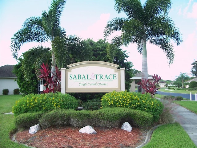 view of community / neighborhood sign