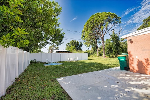 view of yard with a patio