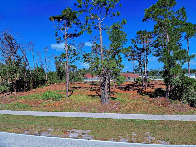 Listing photo 3 for 471 Boundary Blvd, Rotonda West FL 33947