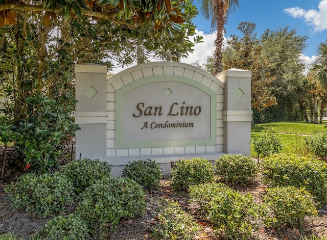 view of community / neighborhood sign