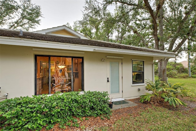 view of front facade with stucco siding