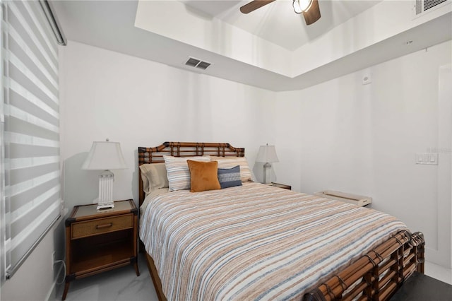 bedroom with ceiling fan