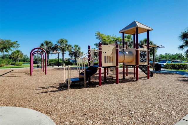 20100 Ragazza Cir Unit 101, Venice, FL 34293 - view of communal playground