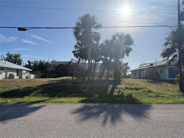 145 Mark Twain Ln, Rotonda West, FL 33947