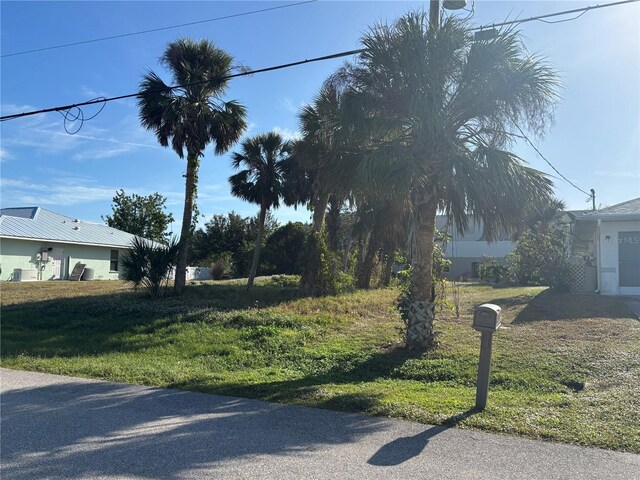 145 Mark Twain Ln, Rotonda West, FL 33947