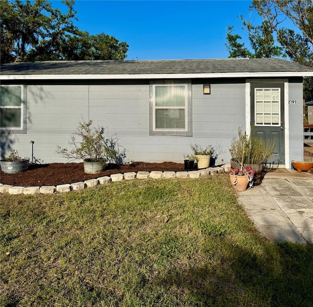 2191 Park Rd, Venice, FL 34293 - view of front of home featuring a front yard