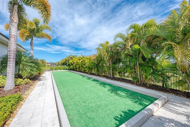 view of swimming pool