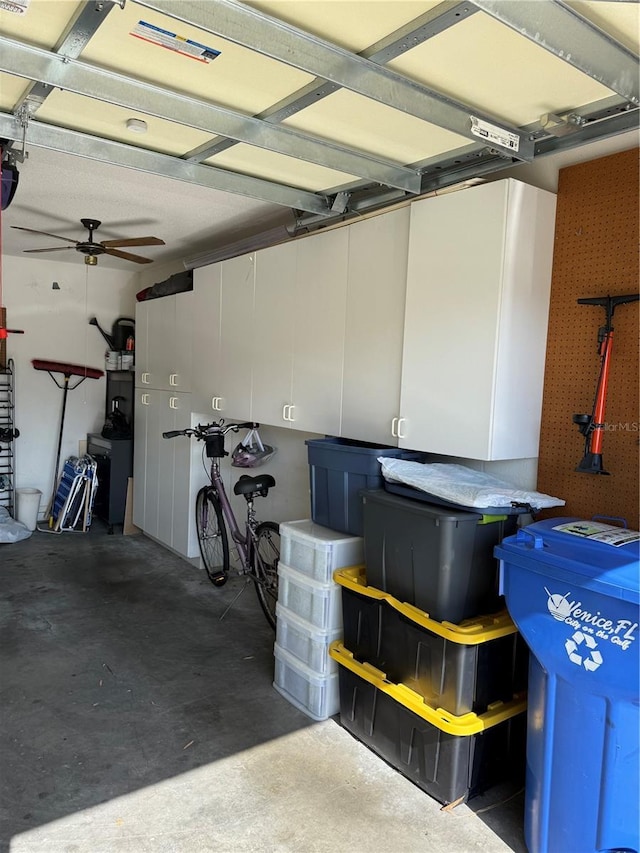 garage with ceiling fan