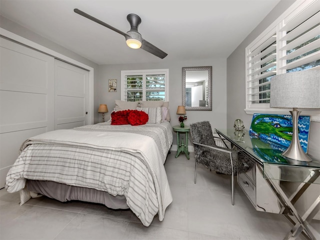 bedroom featuring a ceiling fan