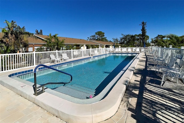 view of swimming pool