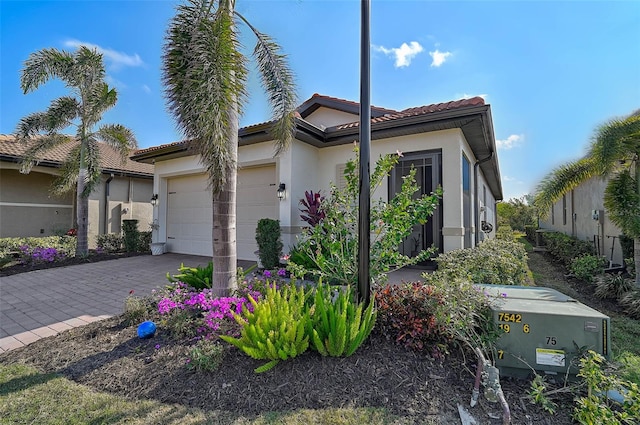 view of front of house featuring a garage