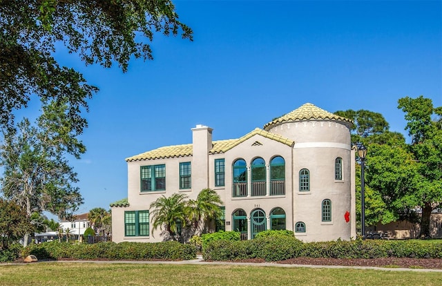 view of mediterranean / spanish house