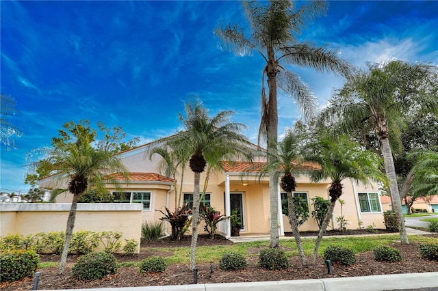 view of mediterranean / spanish-style home