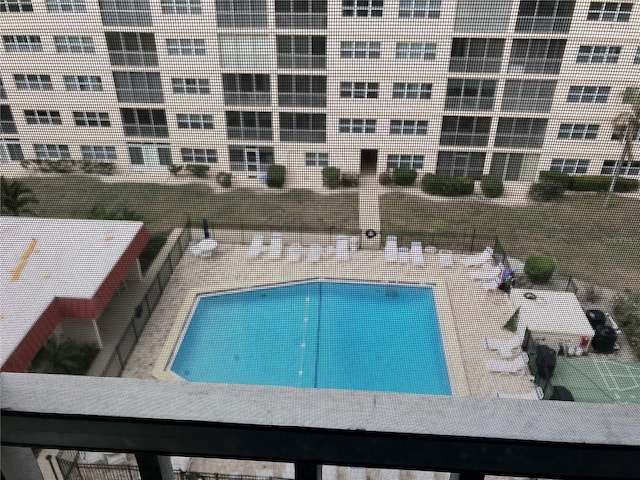 view of swimming pool