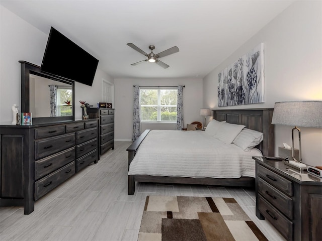 bedroom with ceiling fan