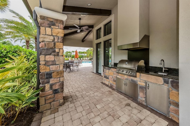 5733 Semolino St, Nokomis, FL 34275 - view of patio featuring a sink, a ceiling fan, an outdoor pool, and outdoor dining space