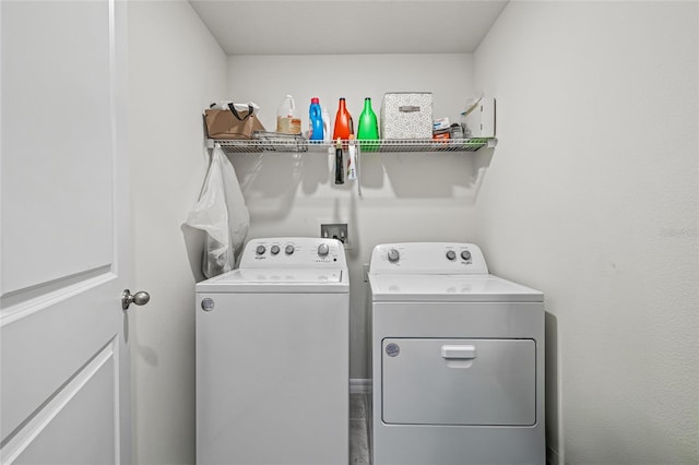 16766 Carlton Pond St, Wimauma, FL 33598 - washroom with washing machine and dryer