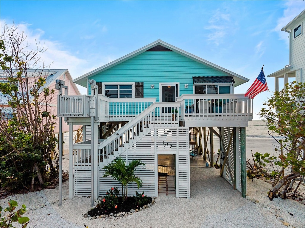 view of front of house featuring a carport