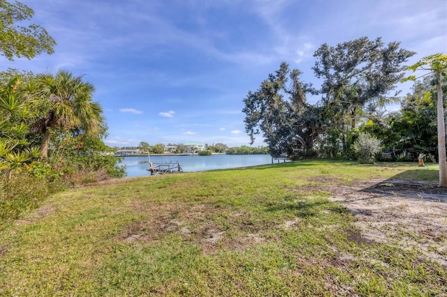 view of yard featuring a water view