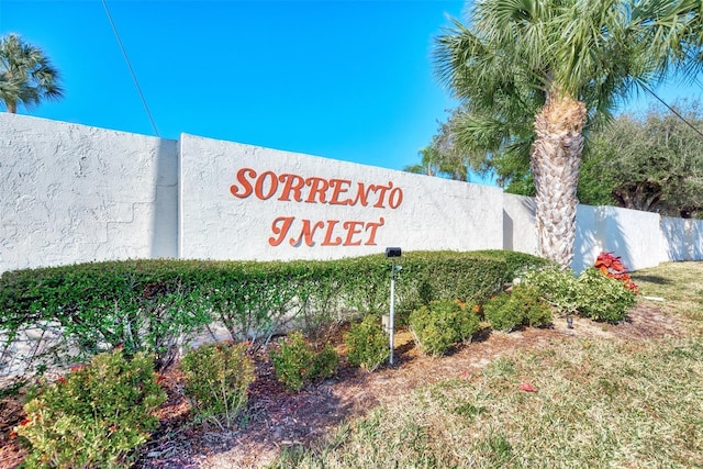 view of community / neighborhood sign