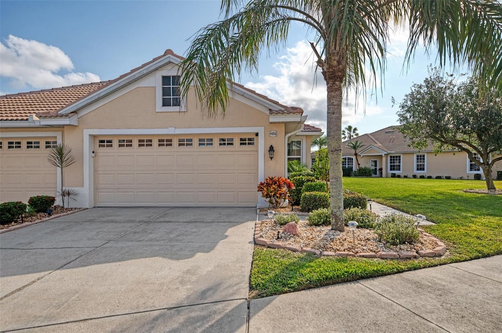 view of front of house featuring a front yard