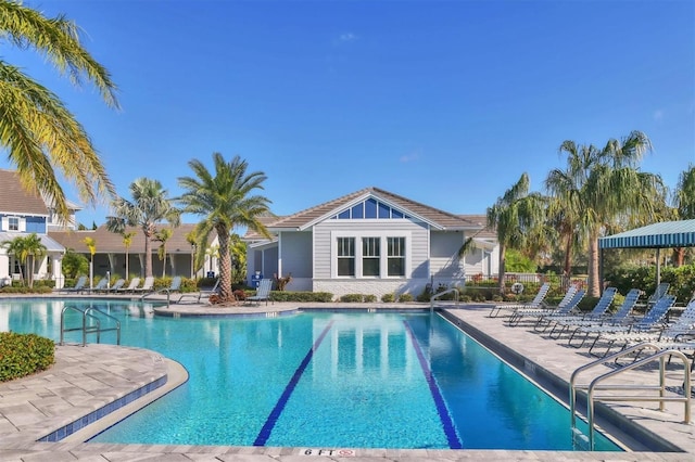 view of swimming pool featuring a patio