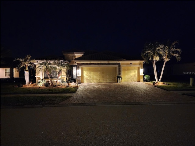 view of front of house featuring a garage