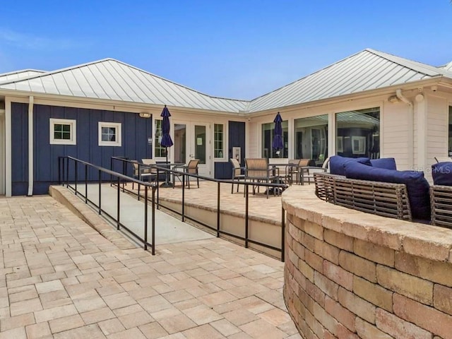 view of patio featuring an outdoor hangout area