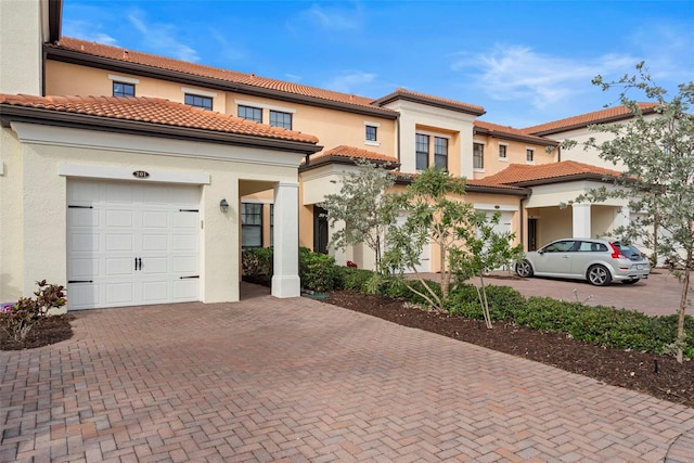 view of mediterranean / spanish-style house