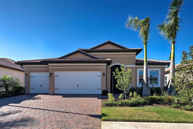 view of front of house featuring a garage