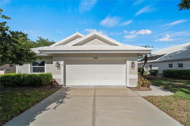 view of front facade featuring a garage