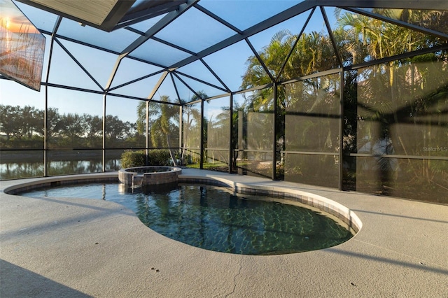 view of swimming pool with a pool with connected hot tub, a lanai, a water view, and a patio