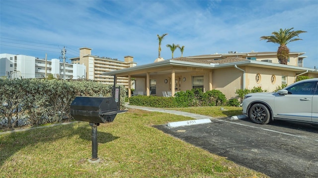 view of front of house with a front yard