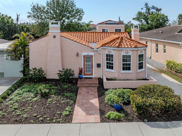 view of mediterranean / spanish-style home