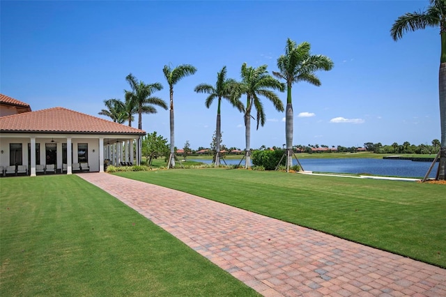 view of yard featuring a water view