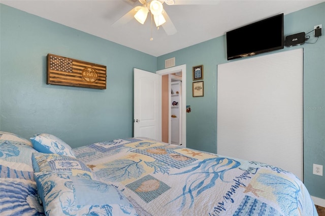 bedroom with a ceiling fan