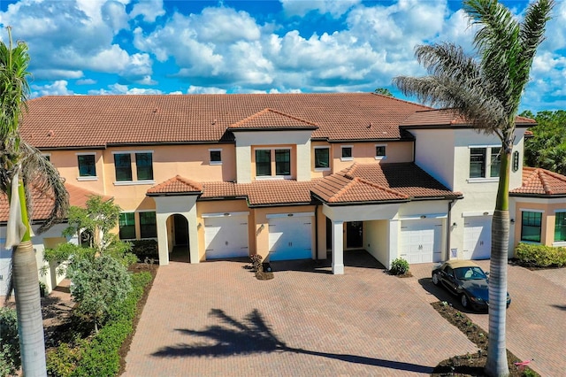 view of mediterranean / spanish-style house