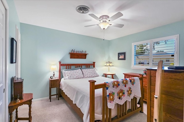 bedroom with ceiling fan