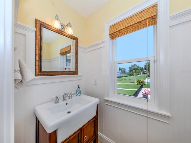 bathroom with vanity