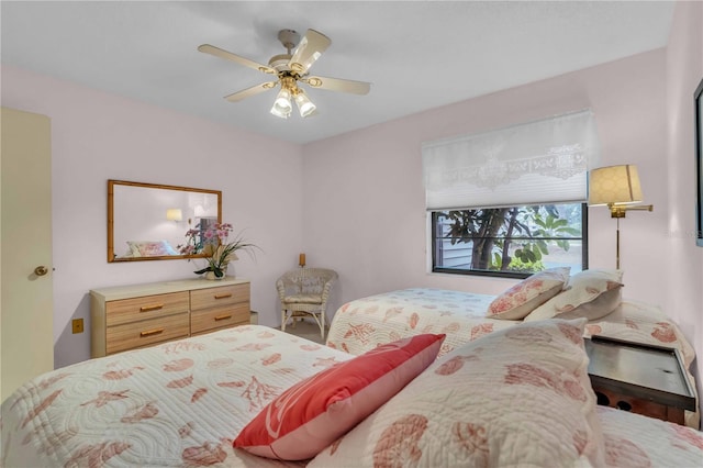 bedroom featuring ceiling fan