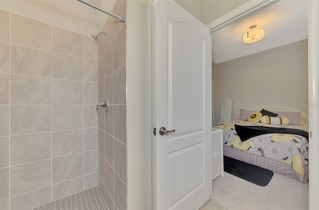 bathroom featuring tiled shower