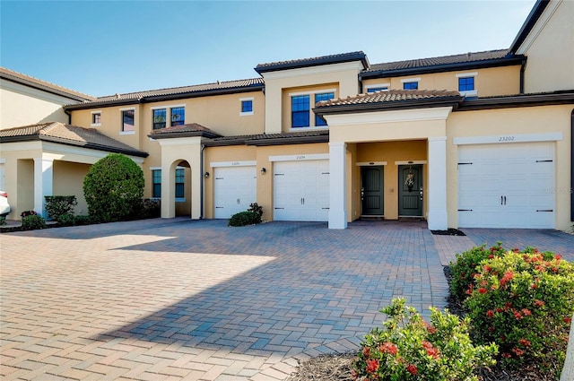 view of front of house with a garage