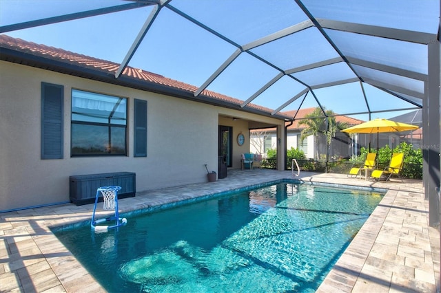 10466 Medjool Dr, Venice, FL 34293 - pool with glass enclosure and a patio area