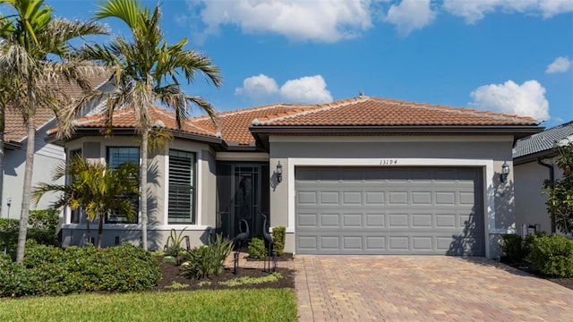 view of front facade with a garage