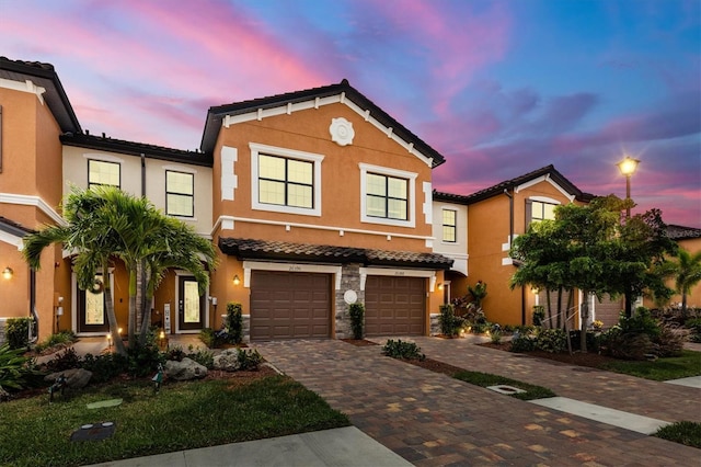 view of front facade with a garage